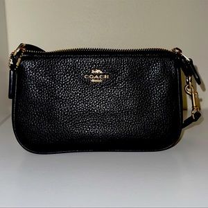 Black Coach Nolita 19